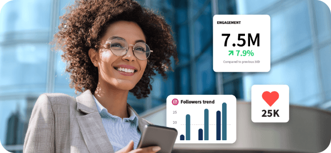 Foto grupal exterior de miembros de la Fundación Armanino vitoreando y sosteniendo una pancarta de Armanino.